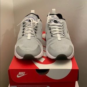 Gray and black Hurache’s